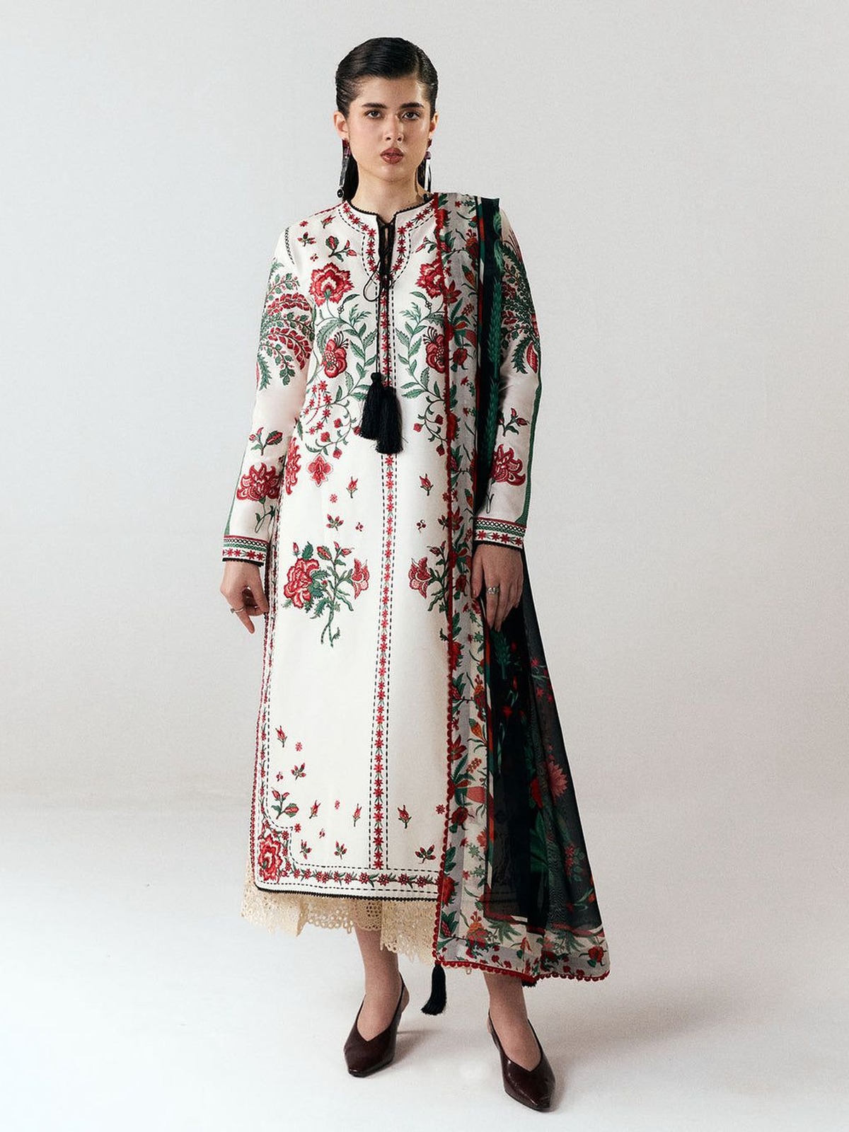 Hussain Rehar Winter Luxury Full Embroidered image 2