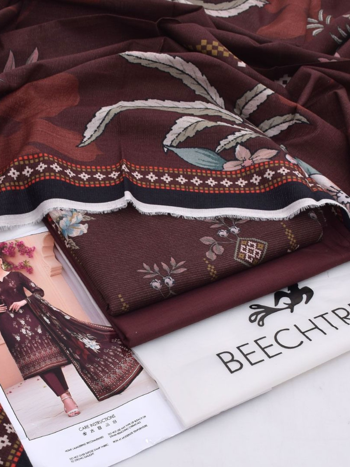 Beechtree Digital Printed Chamki Lawn Suit | 3 Piece Unstitched image 2