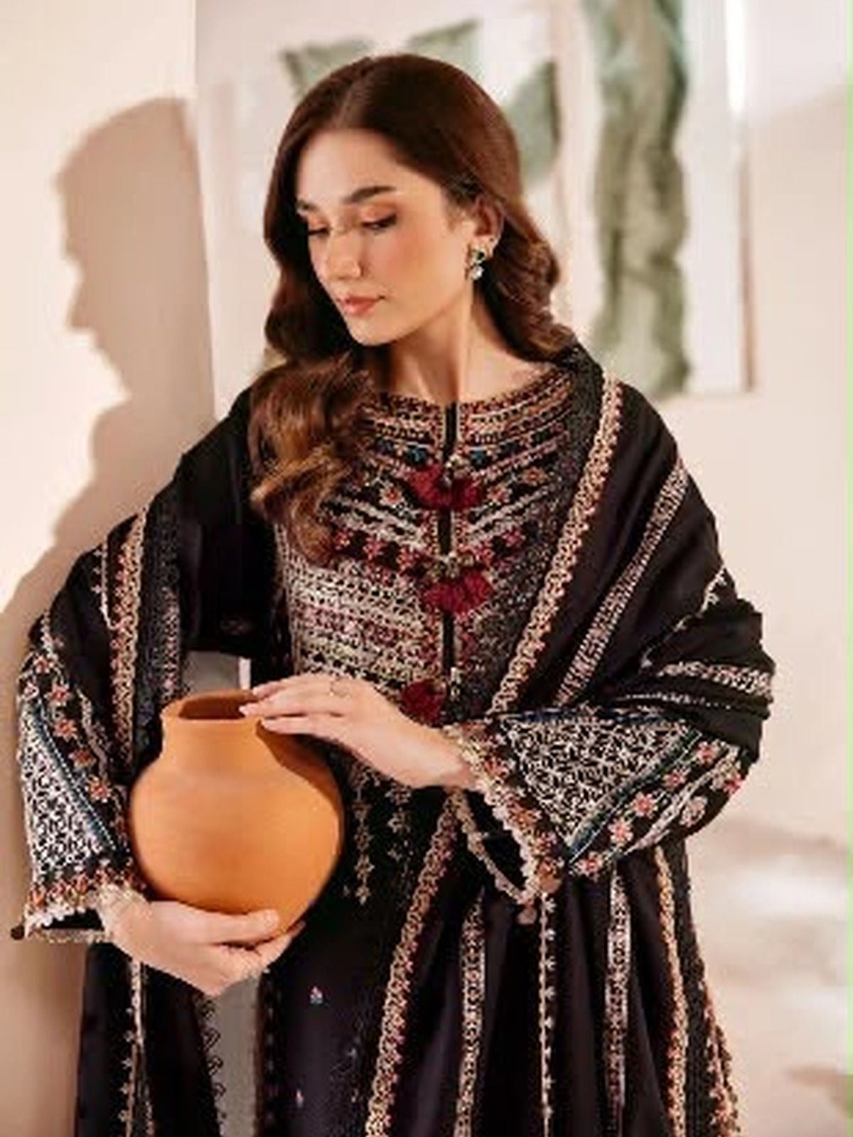 Florent Luxury All-Around Embroidered image 3
