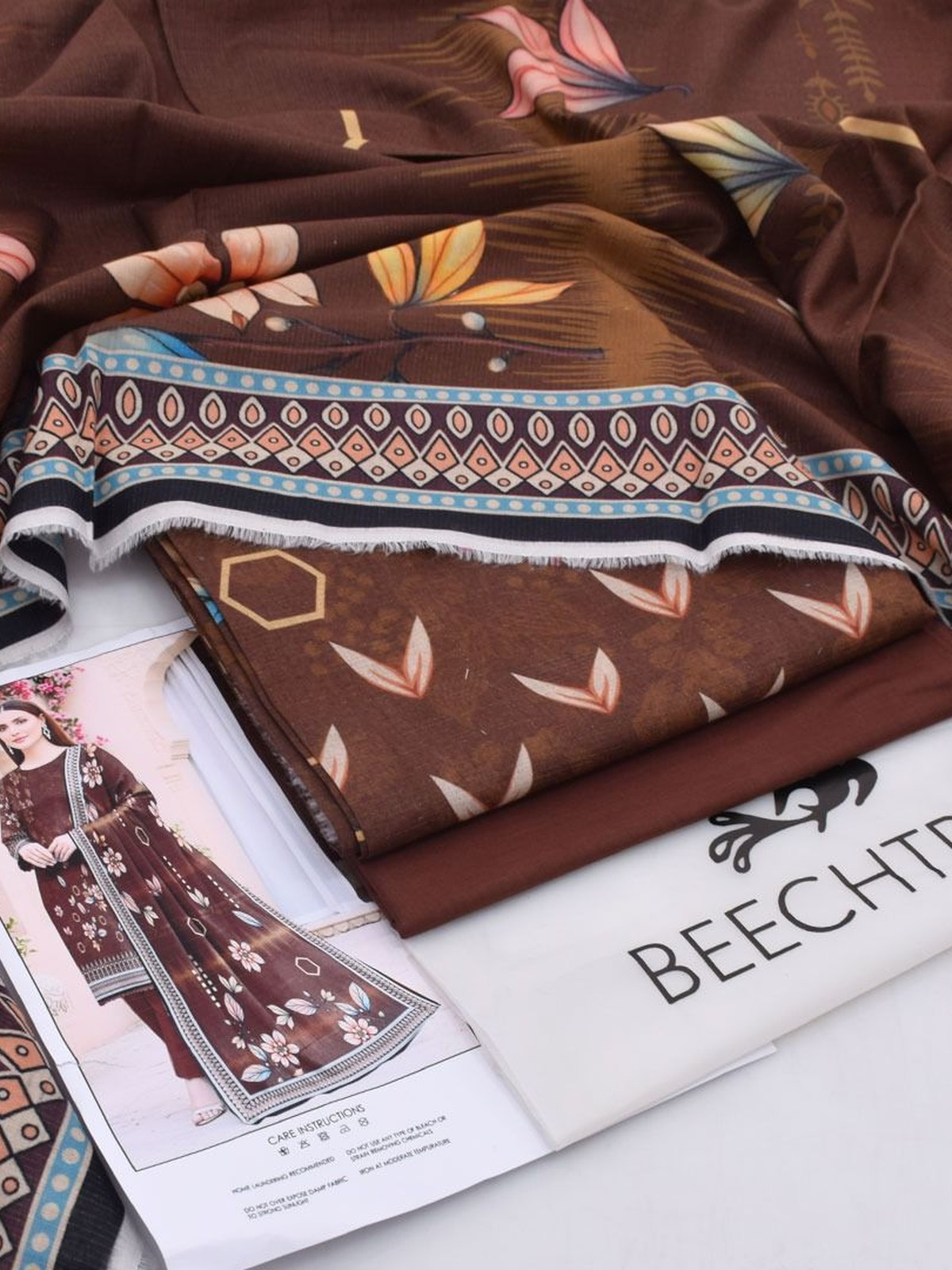 Beechtree Digital Printed Chamki Lawn Suit | 3 Piece Unstitched image 2
