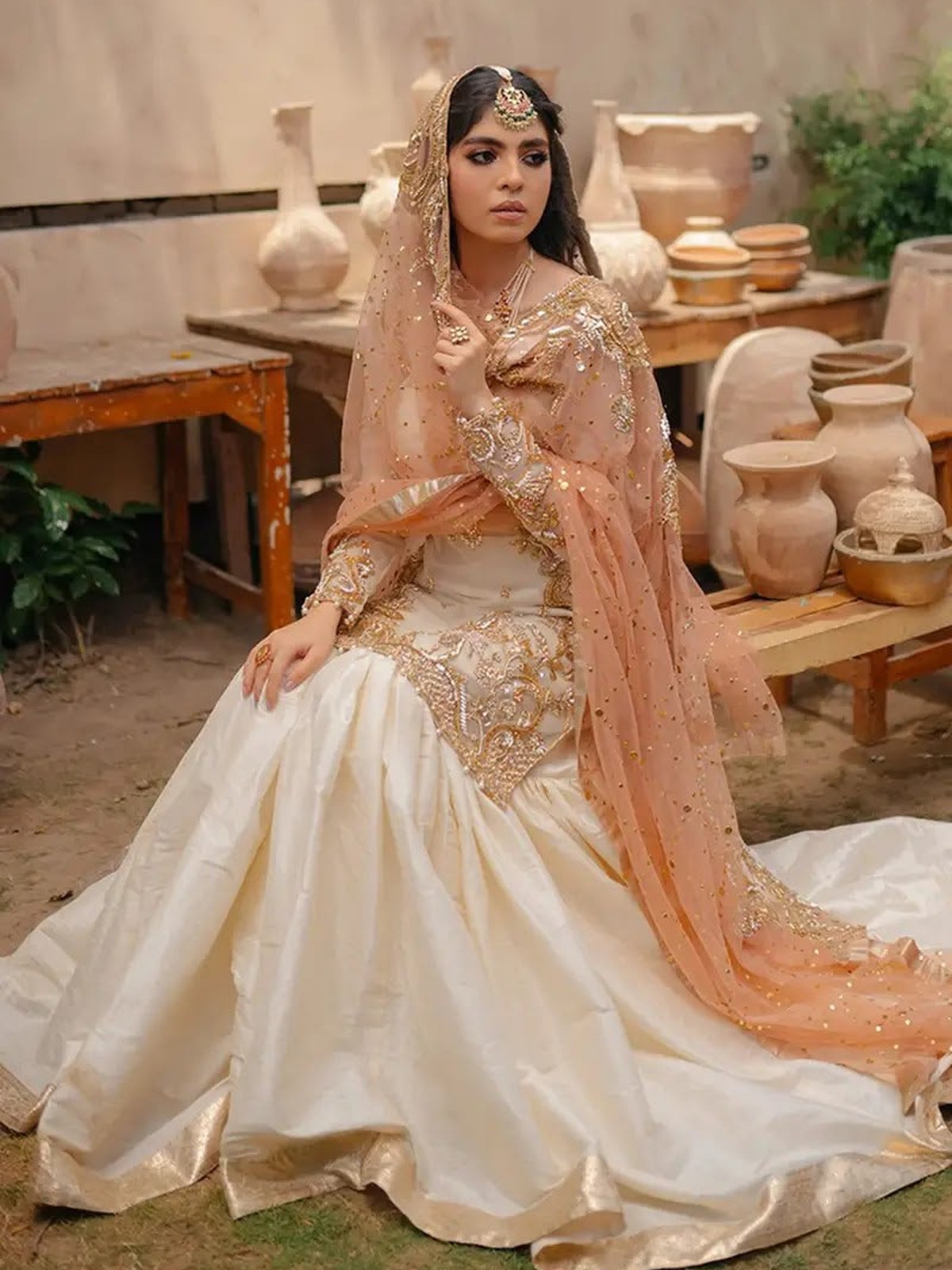 BRAND:NAMEERA  WEDDING WEAR